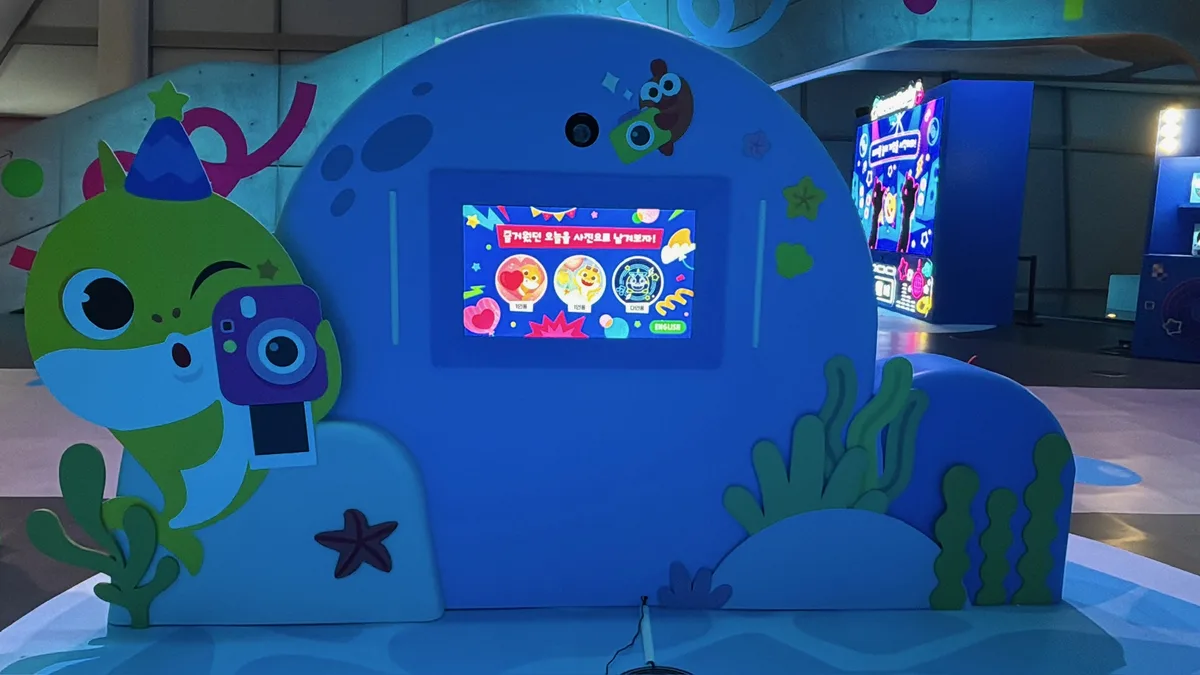 DDP 아기상어 10주년 전시 — 2