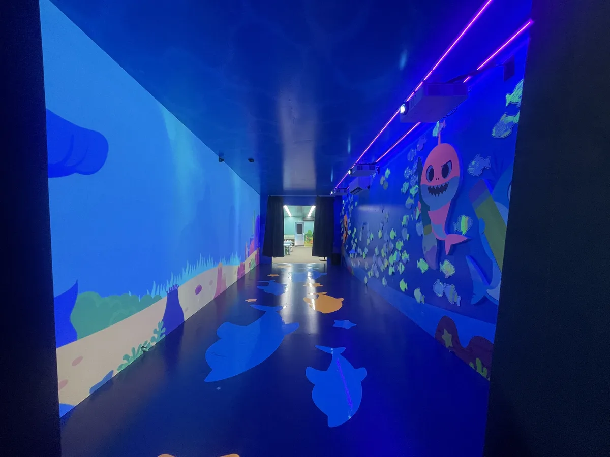 써머 캠프 인 핑크퐁 월드 — 4