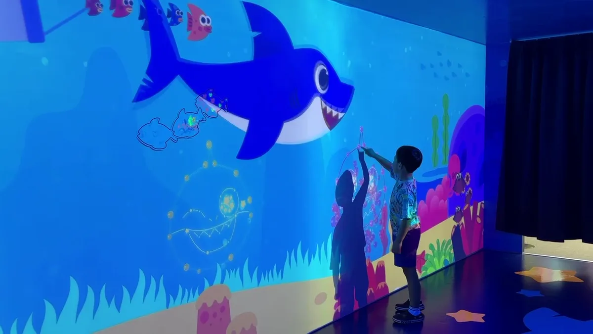 써머 캠프 인 핑크퐁 월드